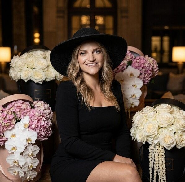 Land Listing Agent Photo