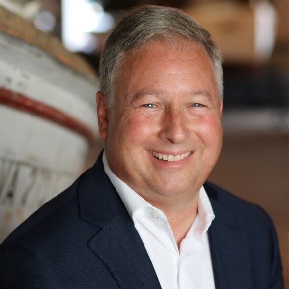 Land Listing Agent Photo