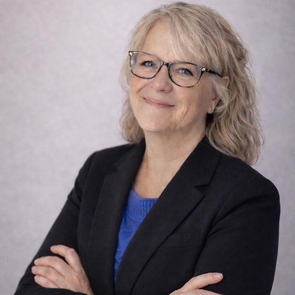 Land Listing Agent Photo