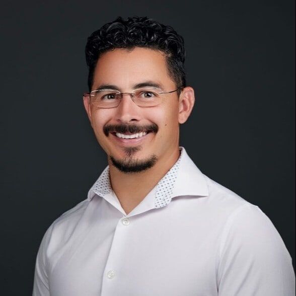 Land Listing Agent Photo