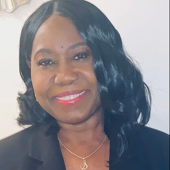 Land Listing Agent Photo