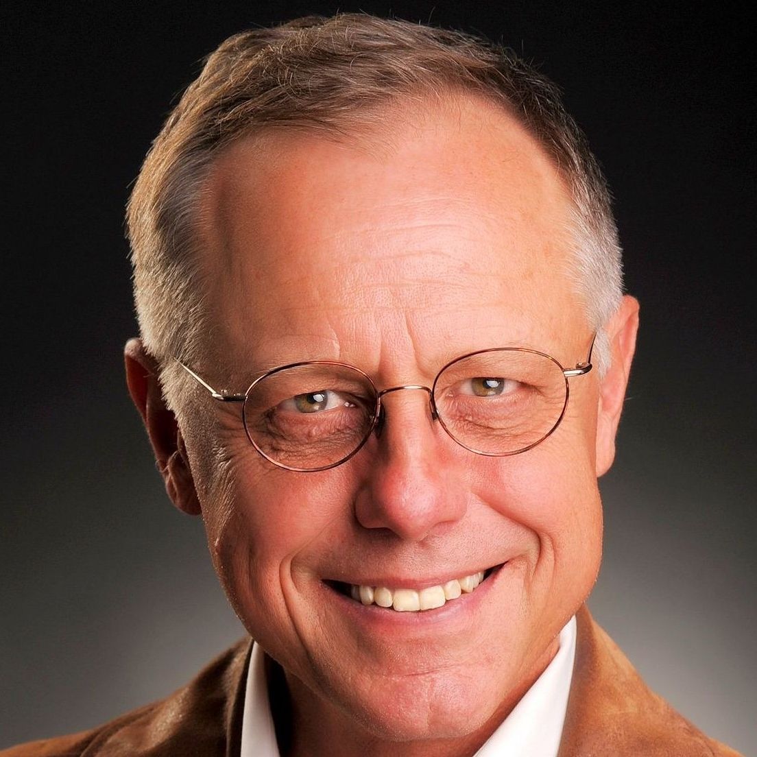 Land Listing Agent Photo