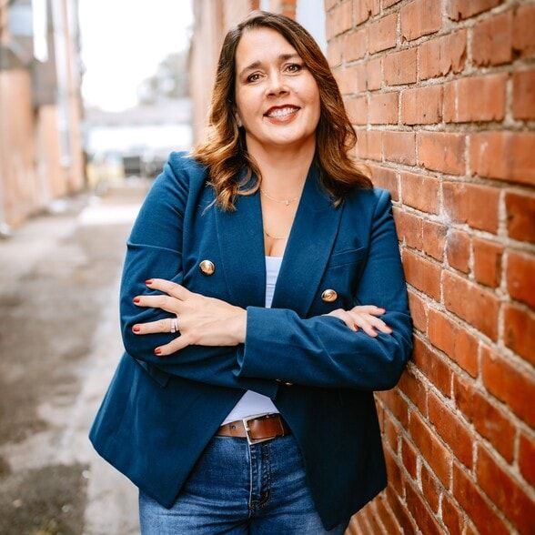 Land Listing Agent Photo