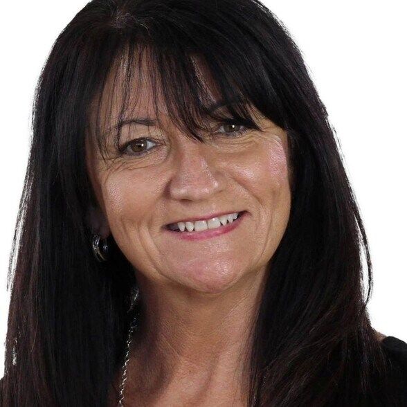 Land Listing Agent Photo