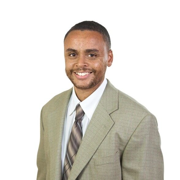 Land Listing Agent Photo