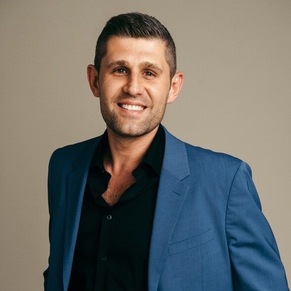 Land Listing Agent Photo