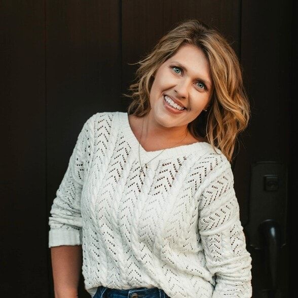 Land Listing Agent Photo