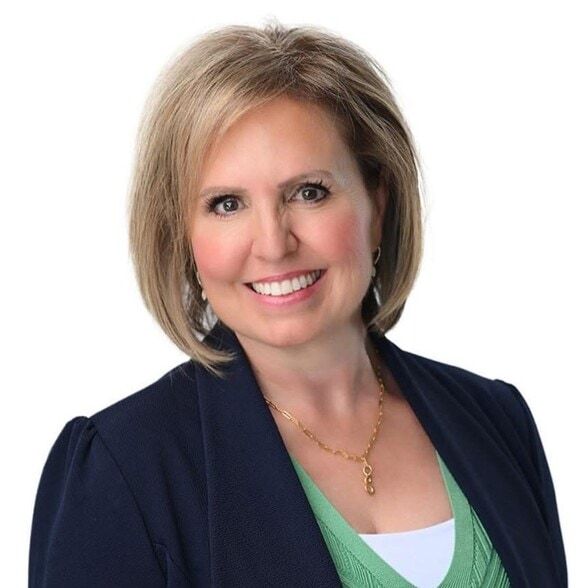 Land Listing Agent Photo