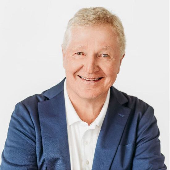 Land Listing Agent Photo