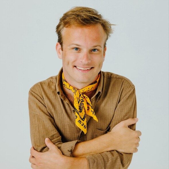 Land Listing Agent Photo