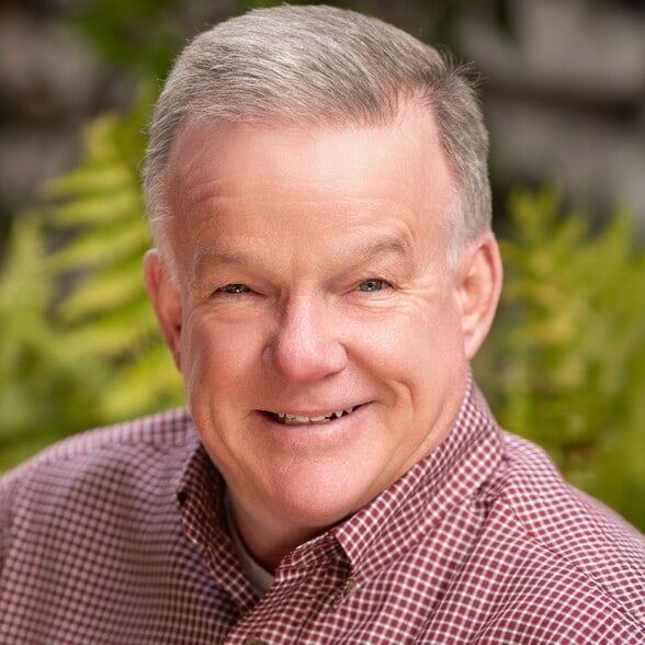 Land Listing Agent Photo