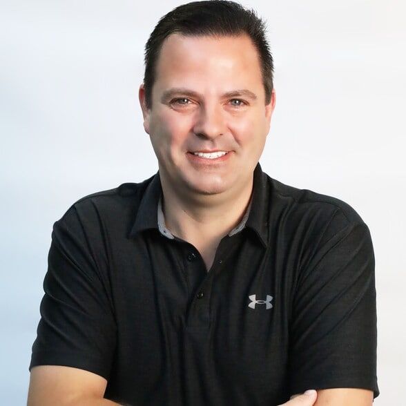 Land Listing Agent Photo