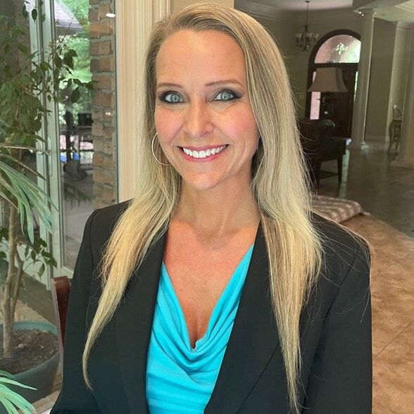 Land Listing Agent Photo