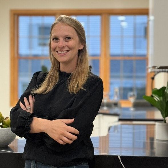 Land Listing Agent Photo