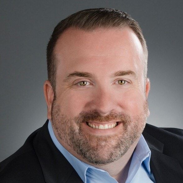 Land Listing Agent Photo