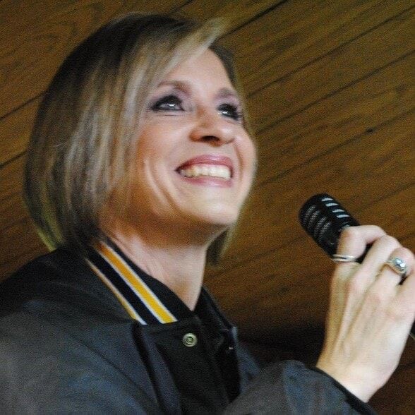 Land Listing Agent Photo