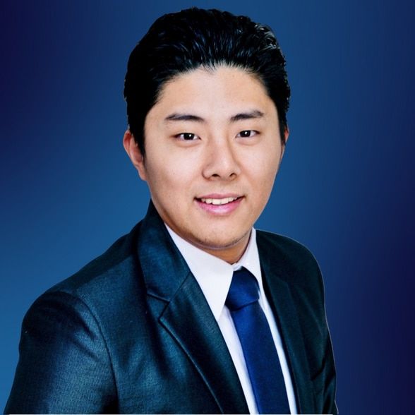 Land Listing Agent Photo