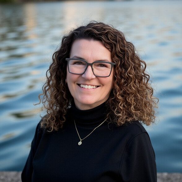 Land Listing Agent Photo