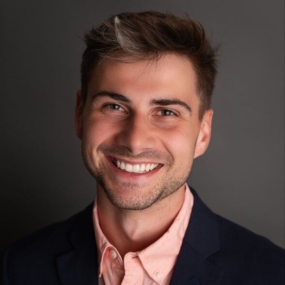 Land Listing Agent Photo