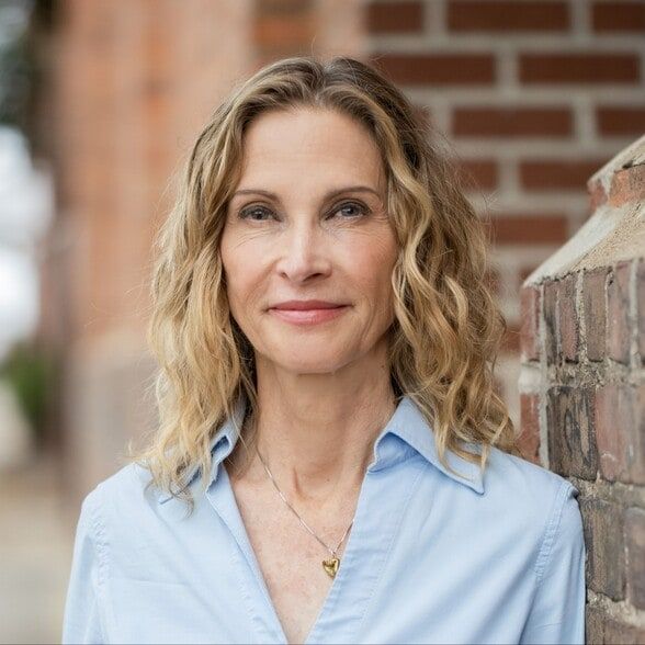 Land Listing Agent Photo