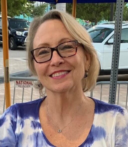 Land Listing Agent Photo