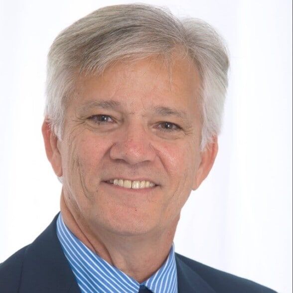 Land Listing Agent Photo