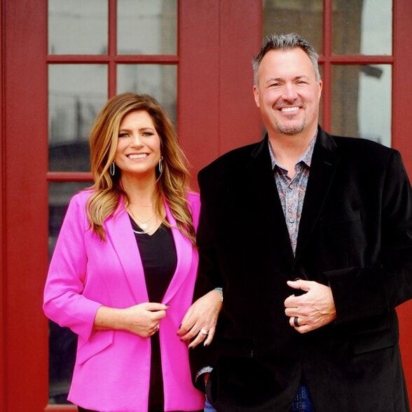 Land Listing Agent Photo