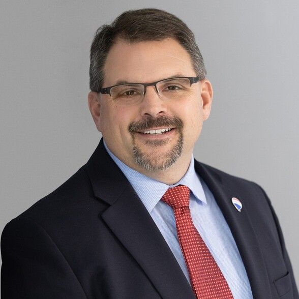 Land Listing Agent Photo