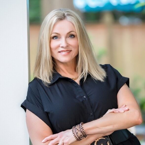 Land Listing Agent Photo