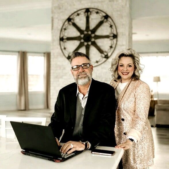 Land Listing Agent Photo