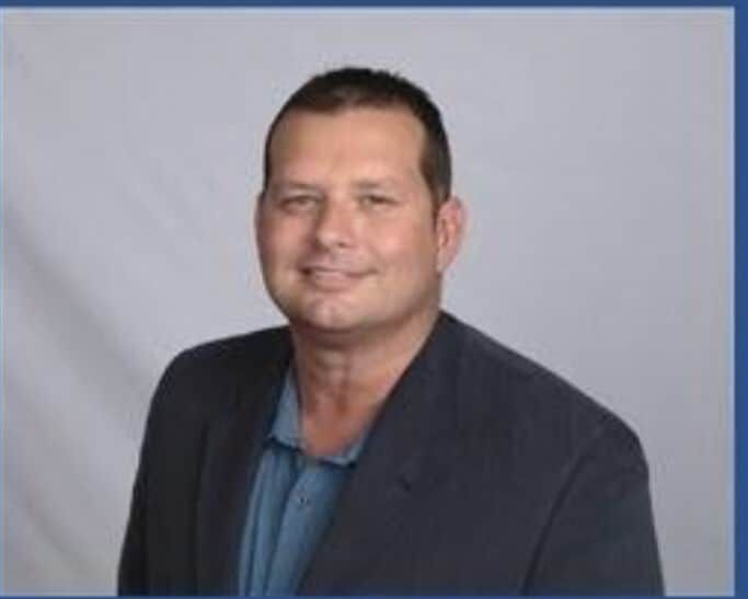 Land Listing Agent Photo