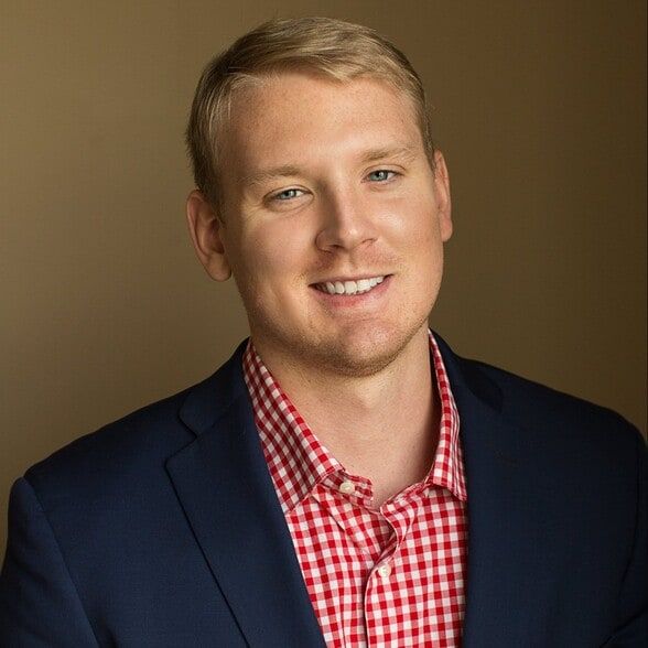 Land Listing Agent Photo