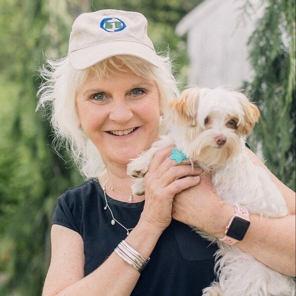 Land Listing Agent Photo