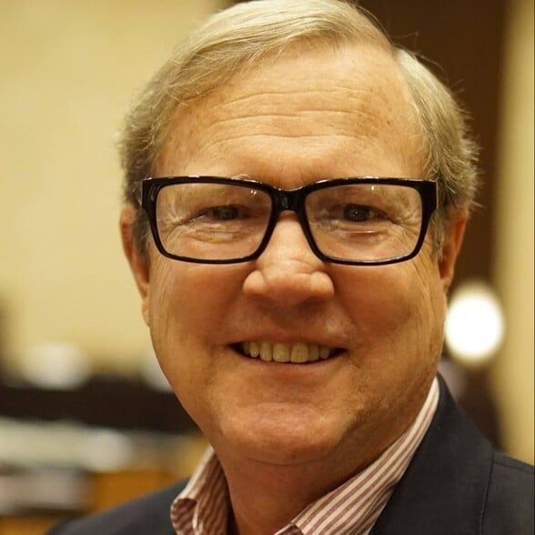 Land Listing Agent Photo