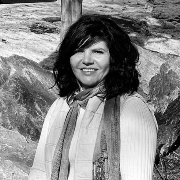 Land Listing Agent Photo