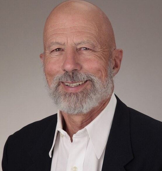 Land Listing Agent Photo