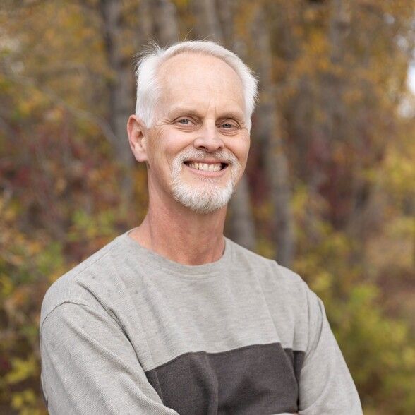 Land Listing Agent Photo