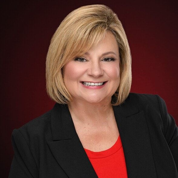 Land Listing Agent Photo