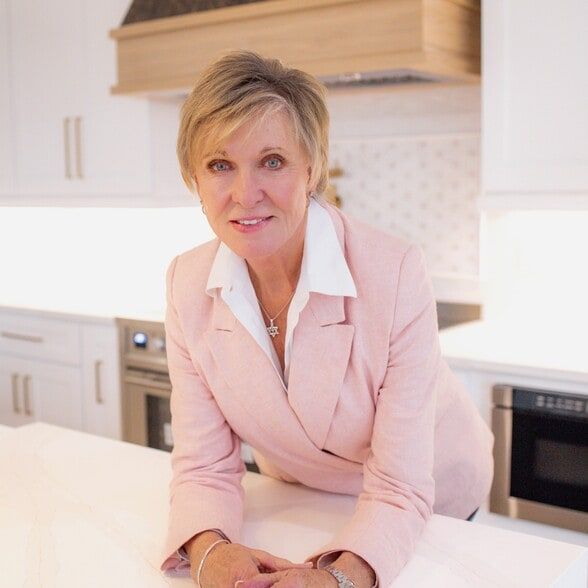 Land Listing Agent Photo