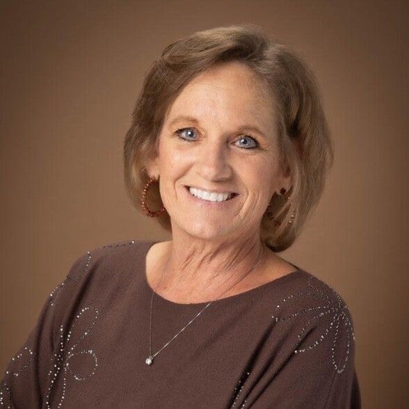 Land Listing Agent Photo