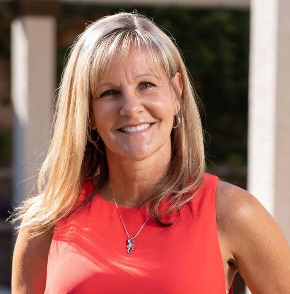 Land Listing Agent Photo