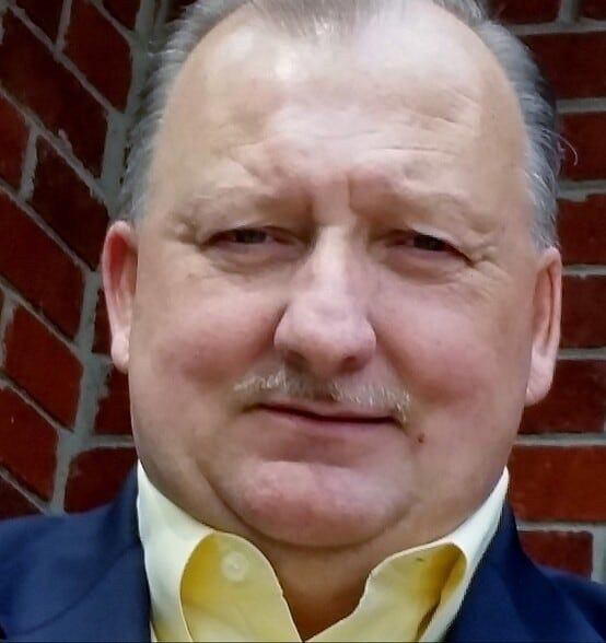 Land Listing Agent Photo