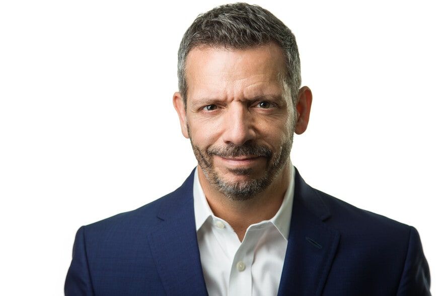 Land Listing Agent Photo