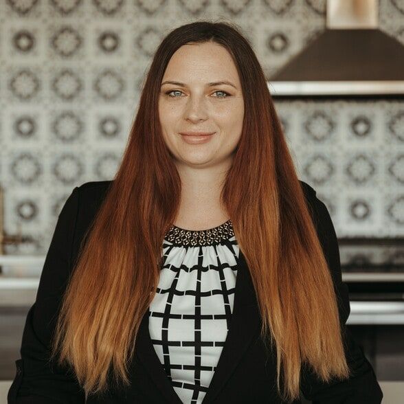 Land Listing Agent Photo