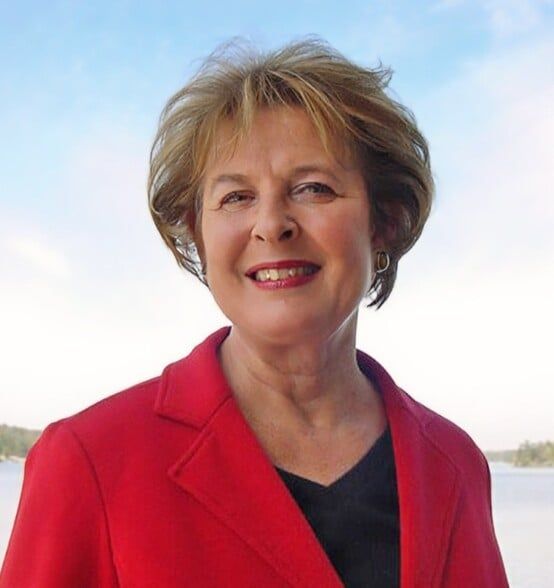 Land Listing Agent Photo