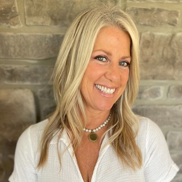 Land Listing Agent Photo