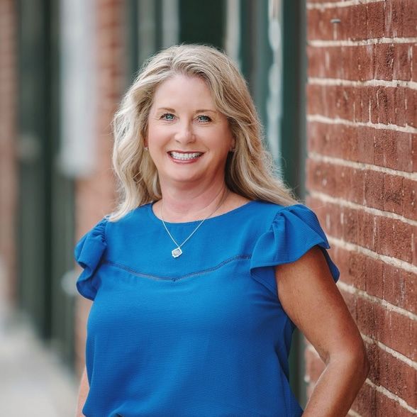 Land Listing Agent Photo