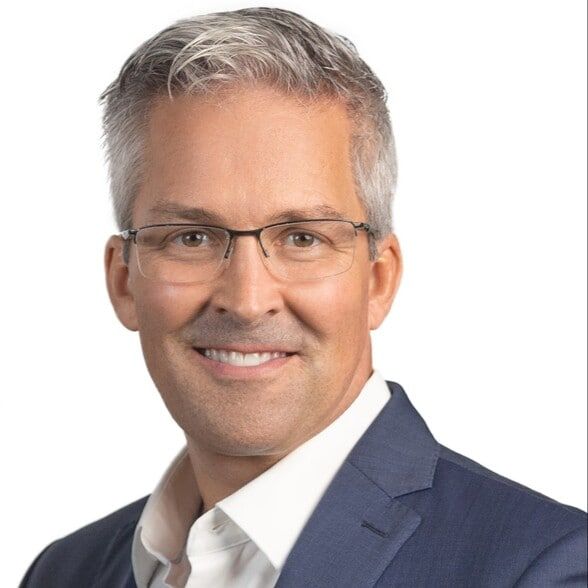 Land Listing Agent Photo