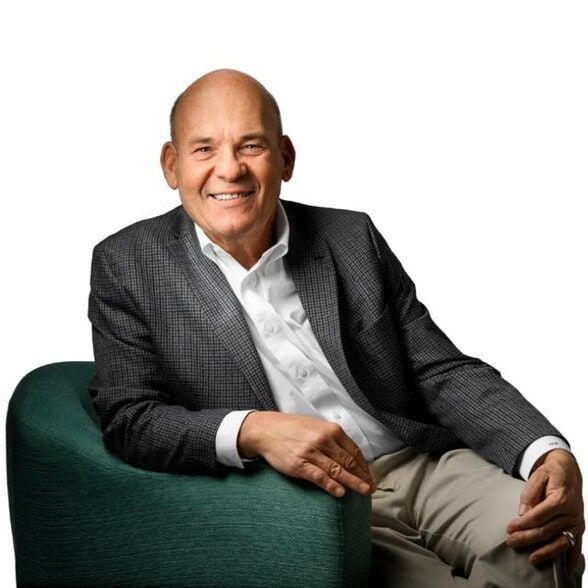 Land Listing Agent Photo