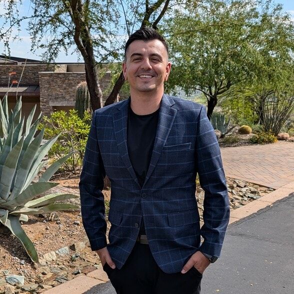 Land Listing Agent Photo